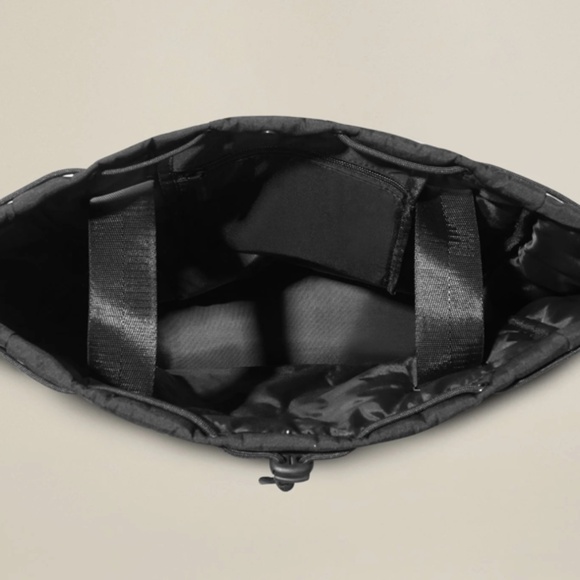 NWT Beyond Yoga Backpack Convertible Bag - Picture 9 of 9